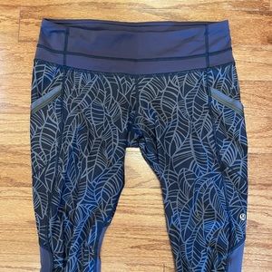 Lululemon cropped leaf leggings